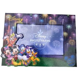Disney Photo Frame…for 4x6 pic…NWOT…purchased at Disney World, in plastic sleeve